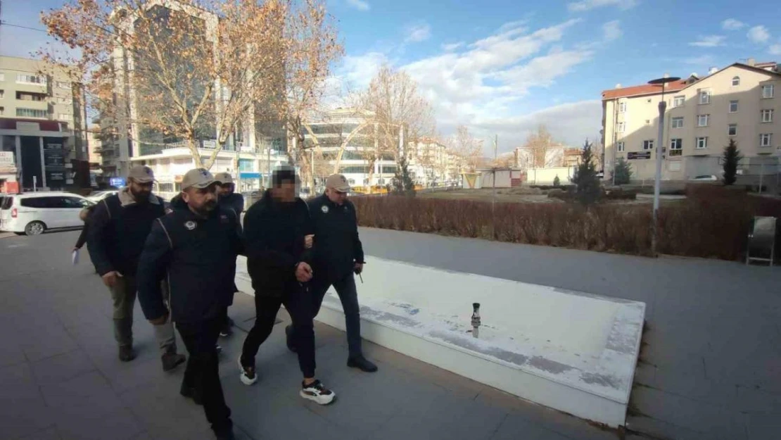 Kırşehir'de, DEAŞ'ın sözde askerlerine operasyon: 6 Gözaltı