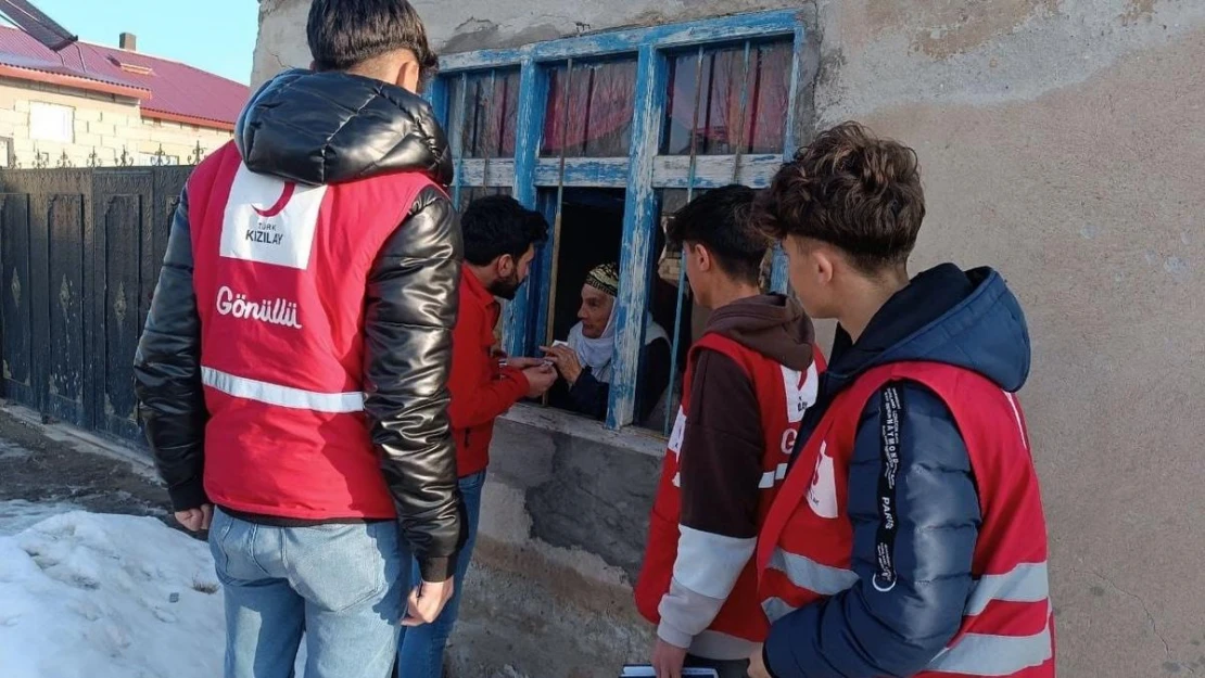 Kızılay Ramazan'da Ağrı'da ihtiyaç sahiplerinin yanında oldu