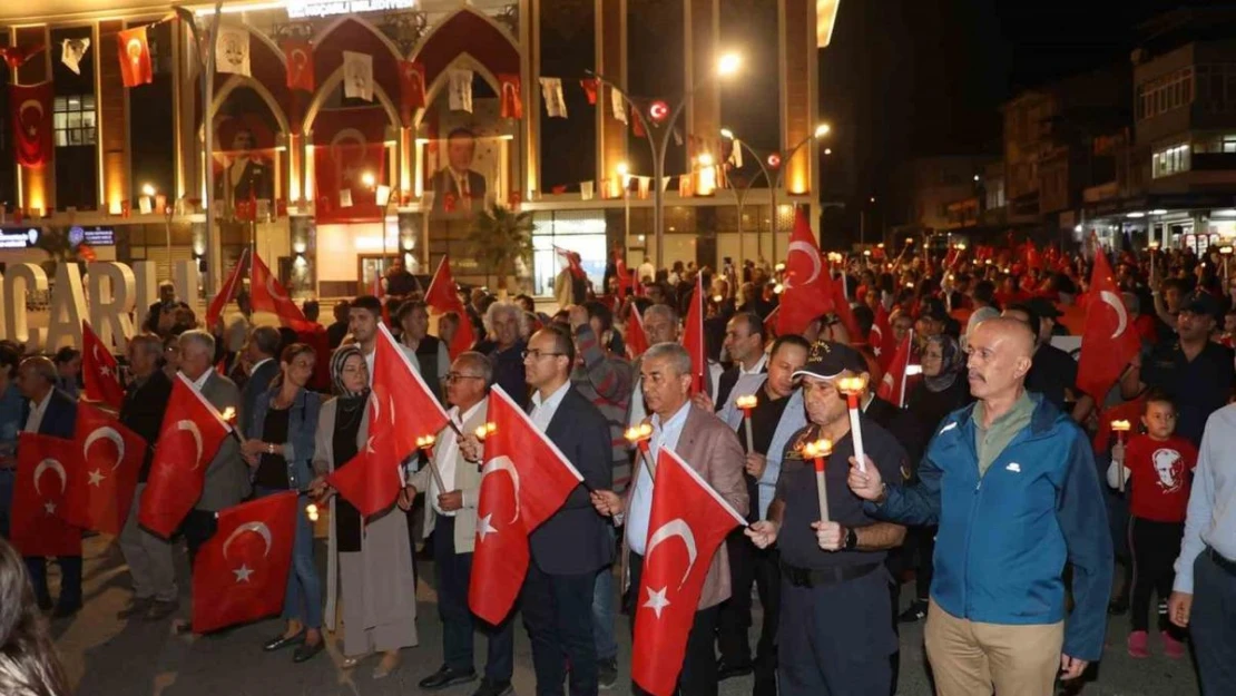 Koçarlı'da 'Fener Alayı' çoşkusu yaşandı