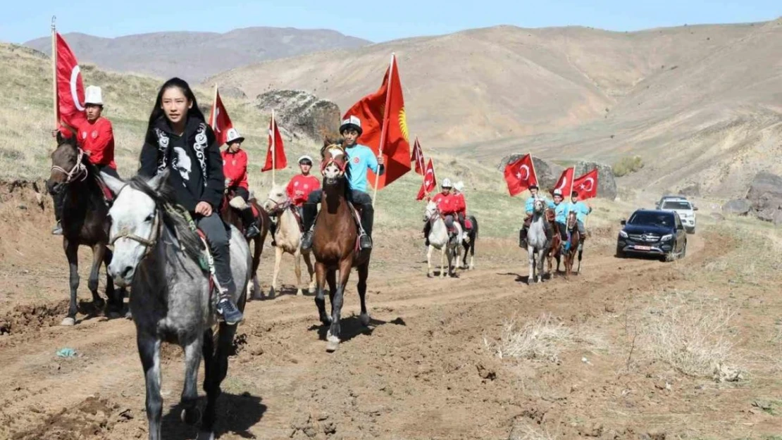 Kökbörü Türkiye Şampiyonası'nın ilki Erciş'te düzenlendi