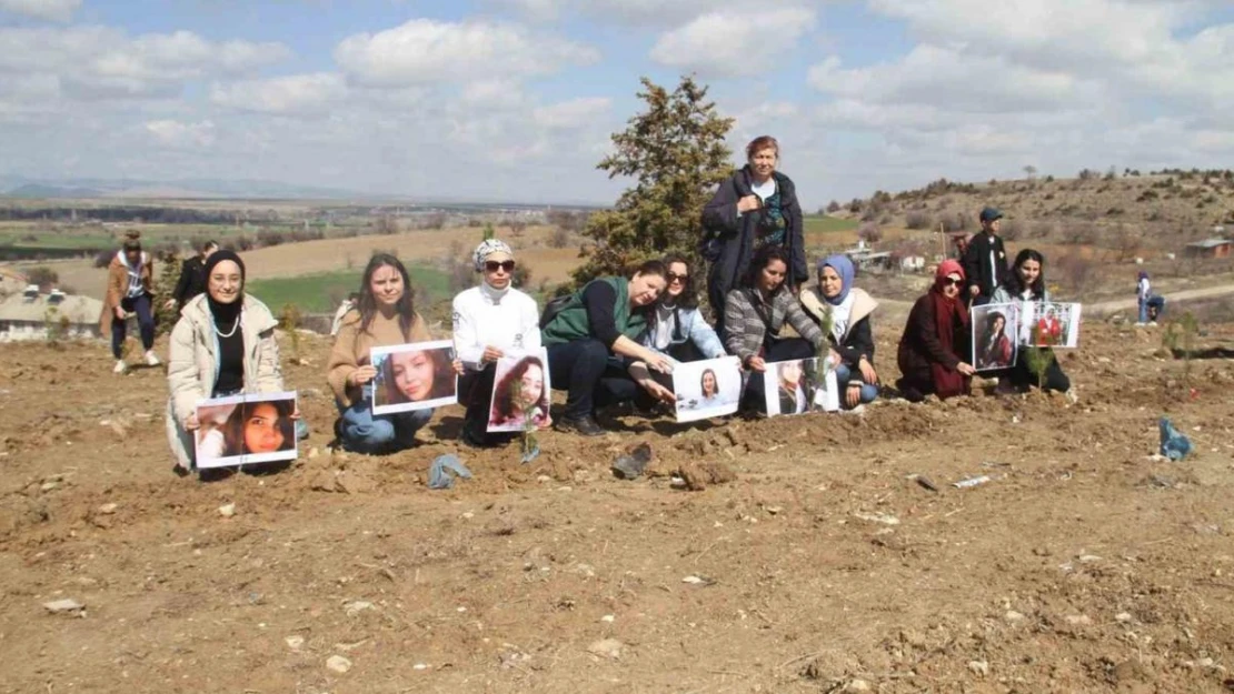 Konya'da cinayete kurban giden kadınlar fidan dikilerek anıldı