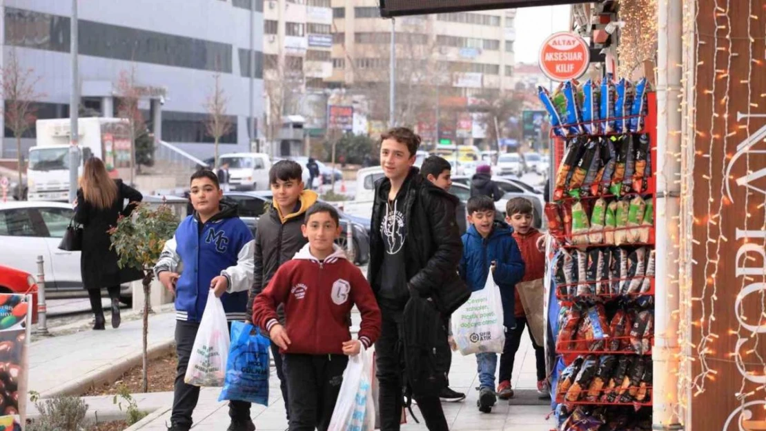 Konya'da çocukların Şivlilik sevinci