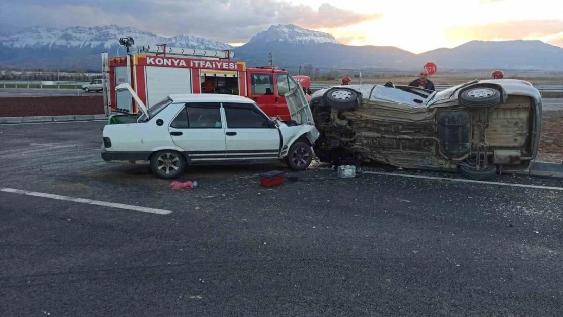 Konya'da iki otomobil çarpıştı: 4 yaralı