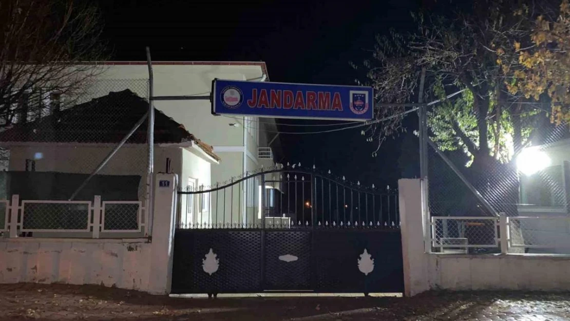 Konya'da kesinleşmiş hapis cezası bulunan şahsı jandarma yakaladı