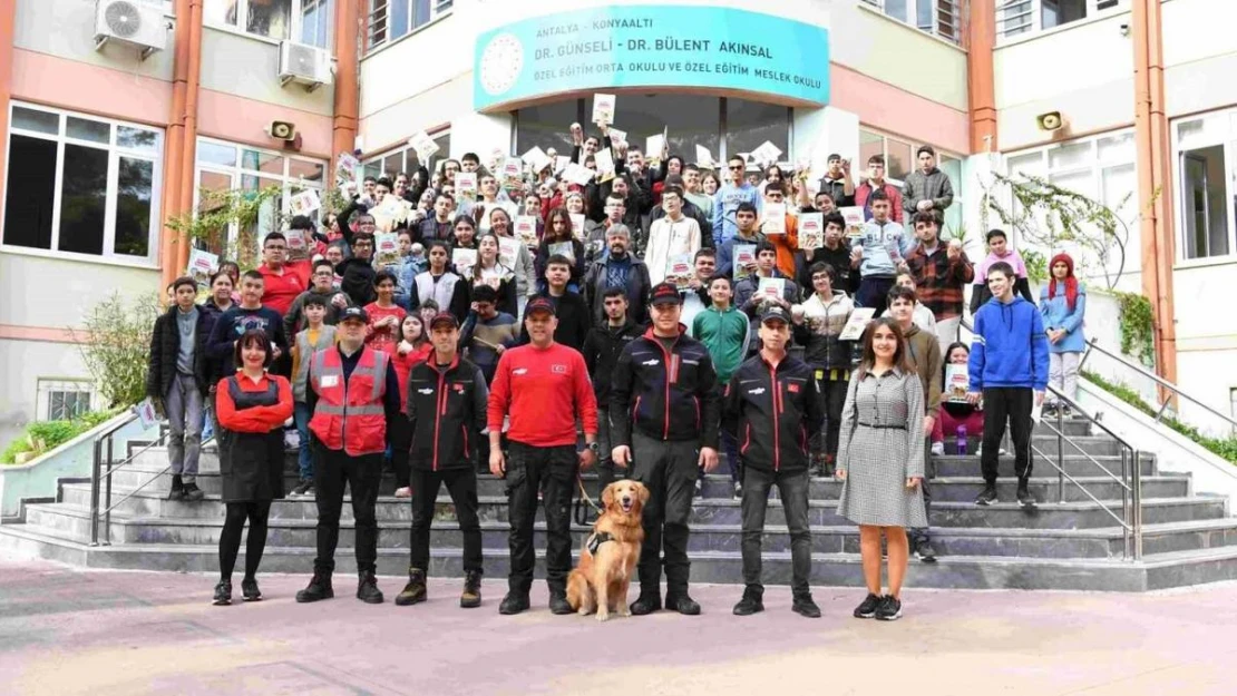 Konyaaltı'nda özel öğrencilere deprem tatbikatı