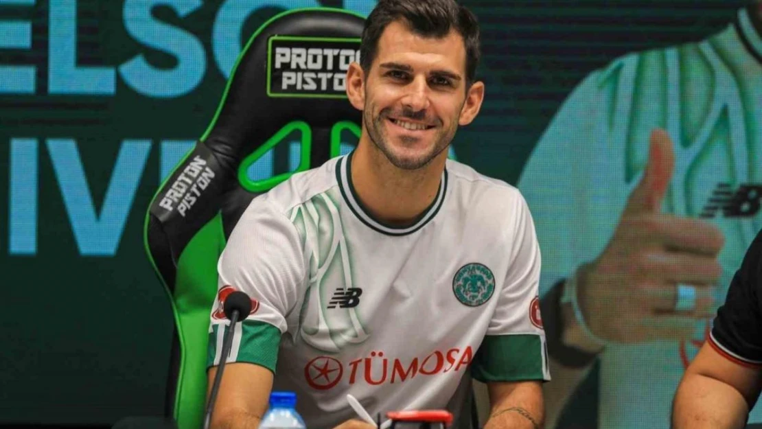 Konyaspor'da Nelson Oliveira ile yollar ayrıldı