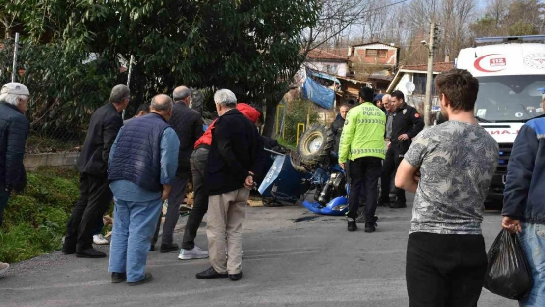 Köpeğe çarpmamak için manevra yapan patpat yan yattı: 2 yaralı