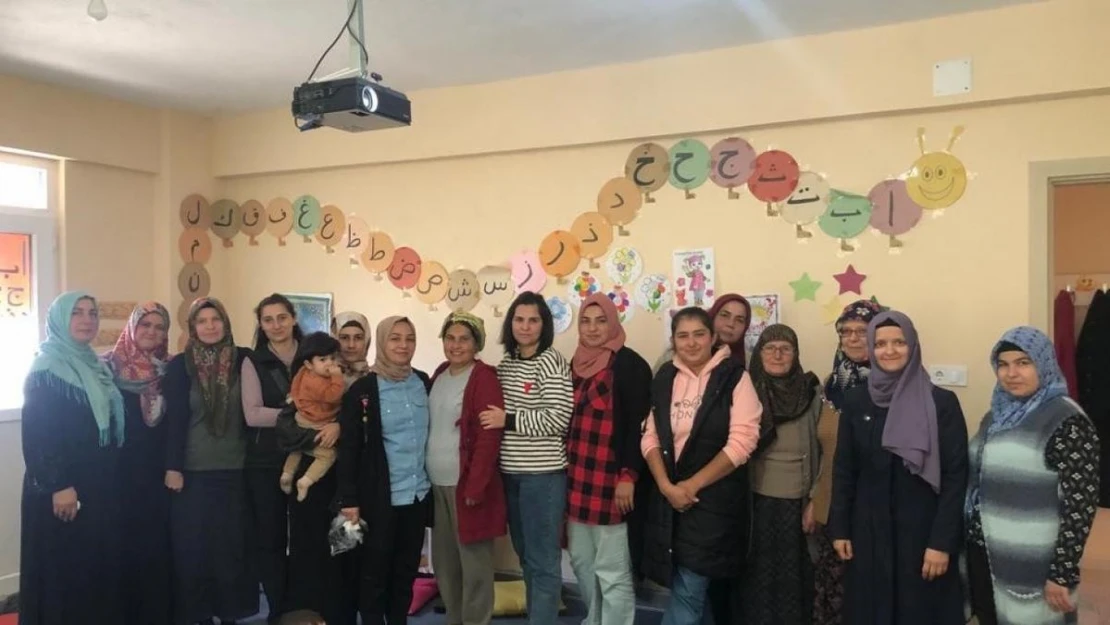 Köyceğiz'de aile değerleri seminerleri sürüyor