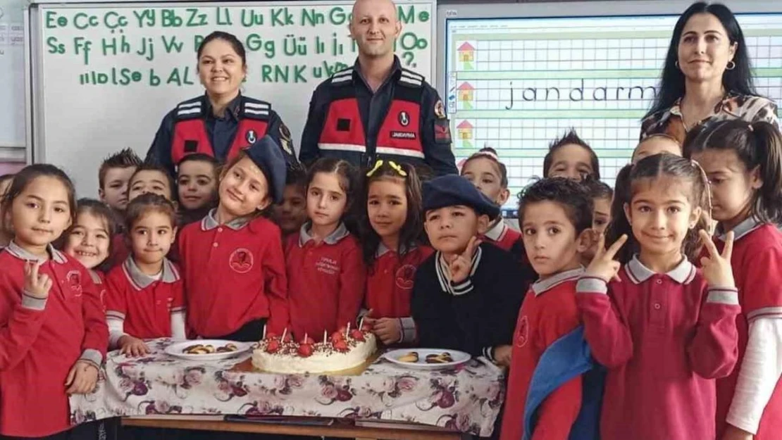 Köyceğiz Jandarmasından eğitime sıcak destek