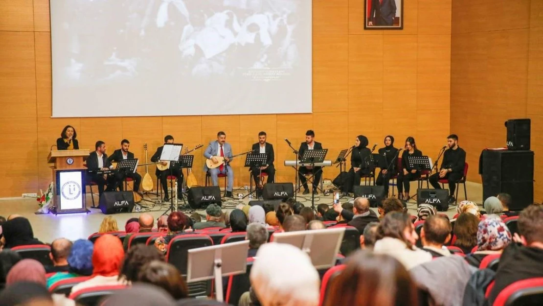 Kurtuluşun 106'ncı yılı türkülerle kutlandı