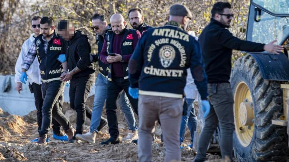 Kurye ve baldız katilinin cinayetten sonra Ali Diken'in telefonlarını satarak, maaşını bankamatikten çektiği tespit edildi