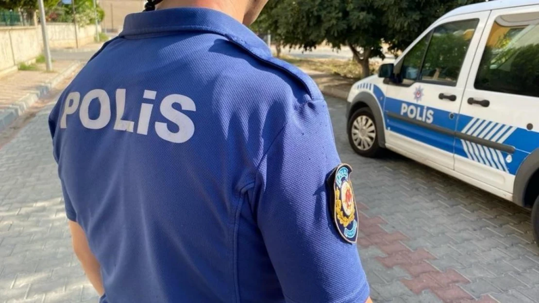 Kuşadası'nda 25 yıl hapis cezası ile aranan şahıs yakalandı