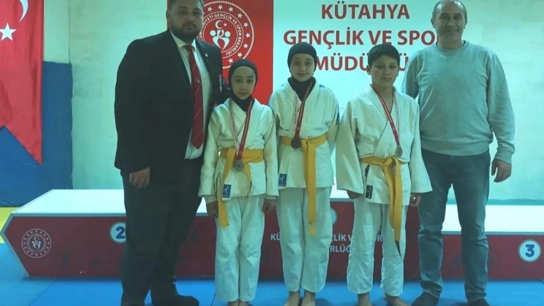 Kütahya Ahteri İmam Hatip Ortaokulunun judo başarısı