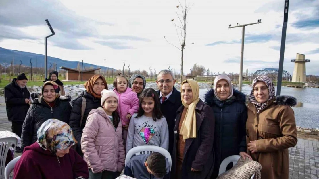 Kütahya Belediye Başkanı Işık 65 yaş üstü vatandaşlarla bir araya geldi