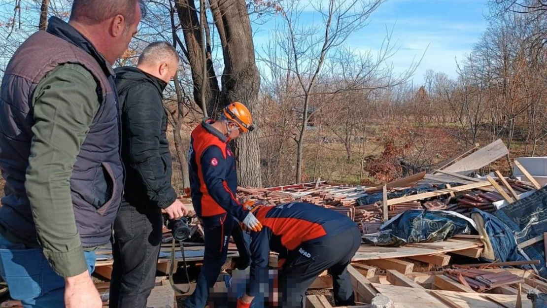 Kütahya'da kulübe inşaatı çöktü: 1 ölü
