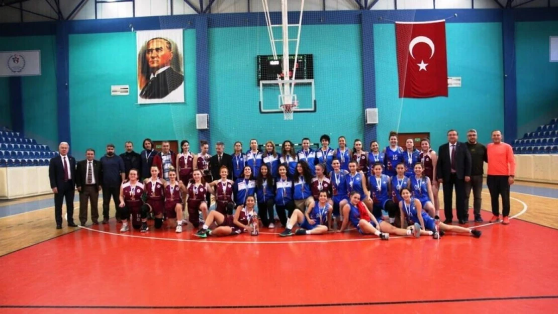 Kütahya'da TÜSF Basketbol Bölgesel lig müsabakaları düzenlendi