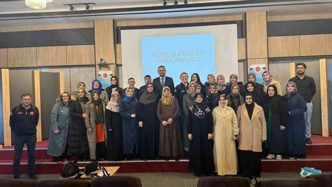 Kütahya'da Yatılı Kur'an Kursu öğreticileri için ilk yardım eğitimi