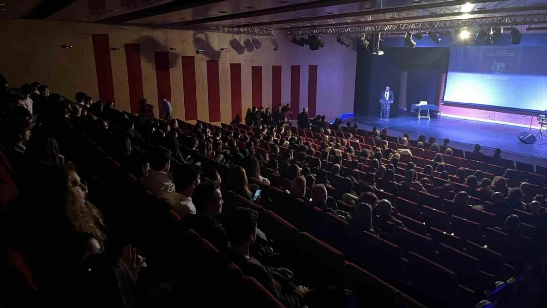 Lise öğrencilerinin hazırladığı kısa filmlerin galası CernModern'de gerçekleştirildi