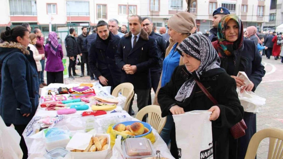 Lösemili öğrenci için düzenlenen yardım kampanyası için ilçe seferber oldu