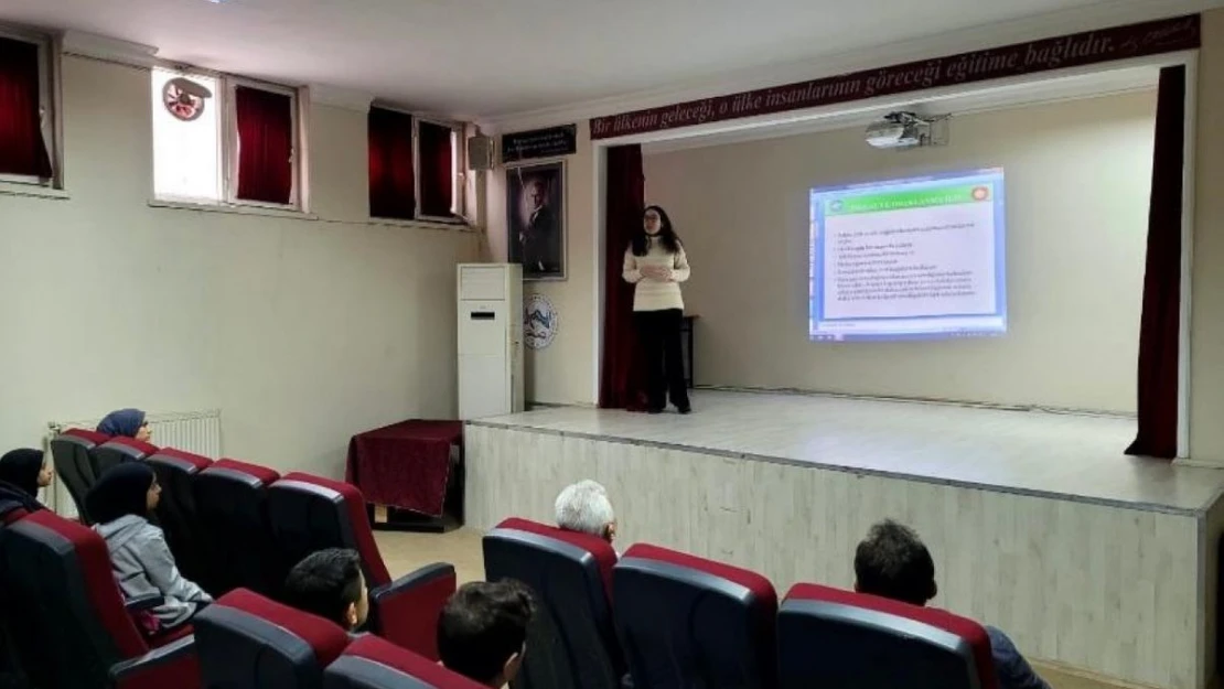 MABEM'den öğrencilere 'Verimli Ders Çalışma ve Zaman Yönetimi' semineri