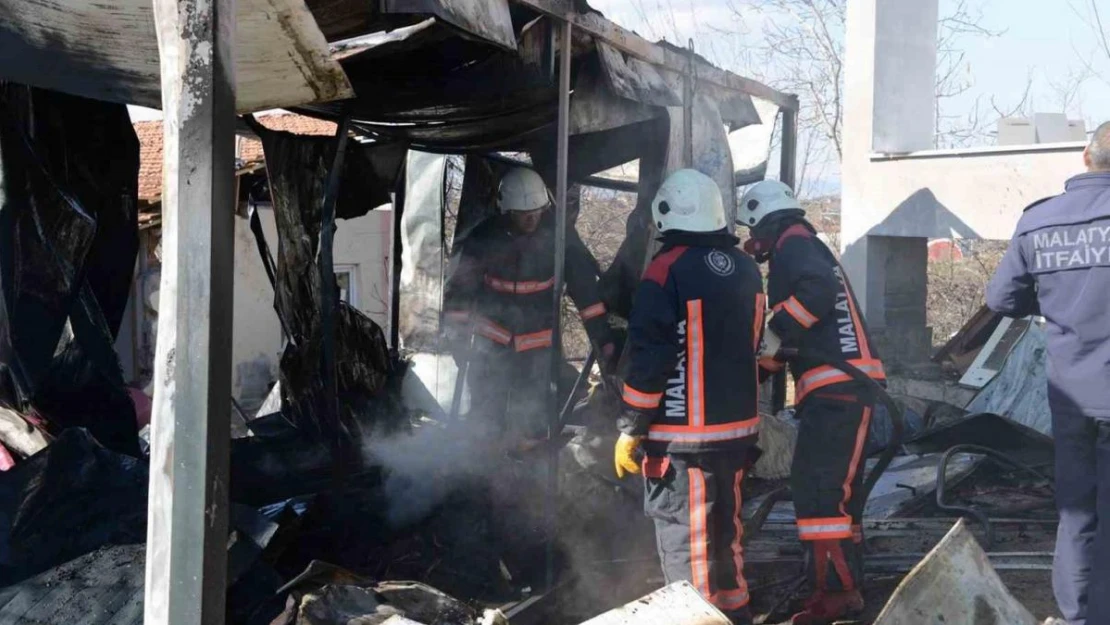 Malatya'da konteyner yangınında 1 yaşındaki bebek yaralandı