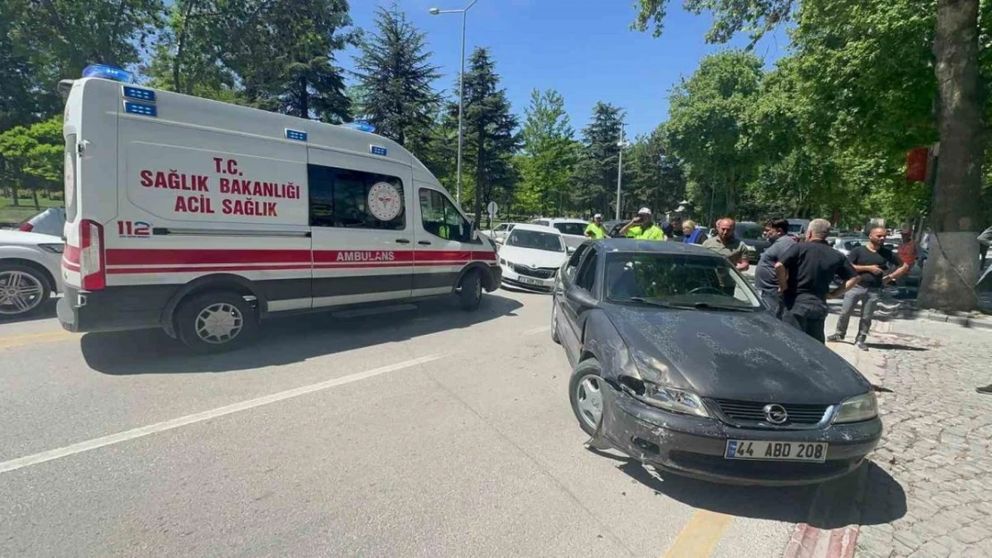 Malatya'da trafik kazası: 2 yaralı