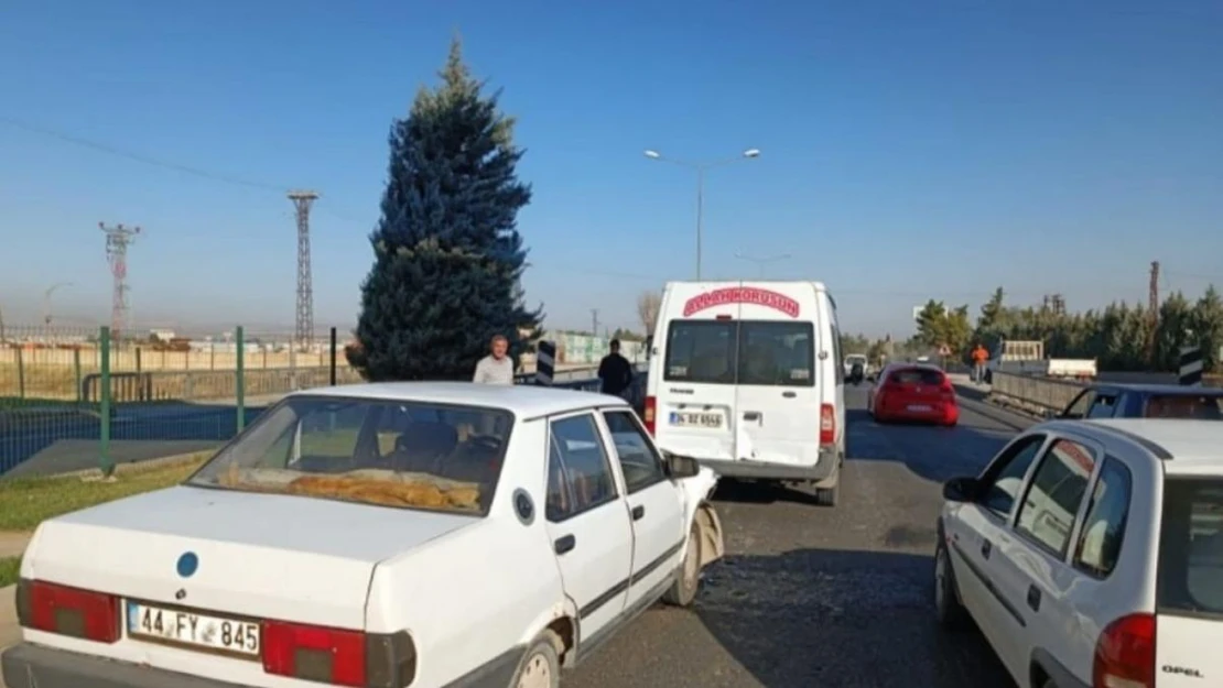 Malatya'da zincirleme kaza: 5 yaralı