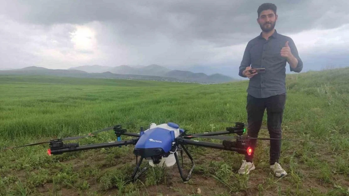 Malazgirt'te drone ile ilaçlama dönemi