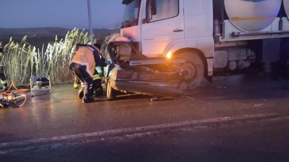 Malkara'da otomobil ile kamyon çarpıştı: 1 ölü