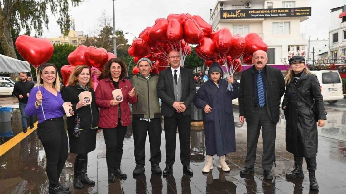 Manavgat Belediyesi'nden Sevgililer Günü jesti