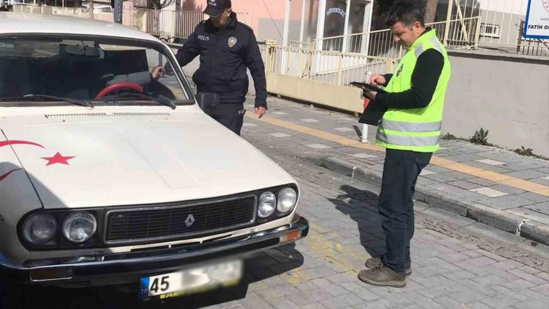 Manisa'da aranan 14 şahıs yakalandı