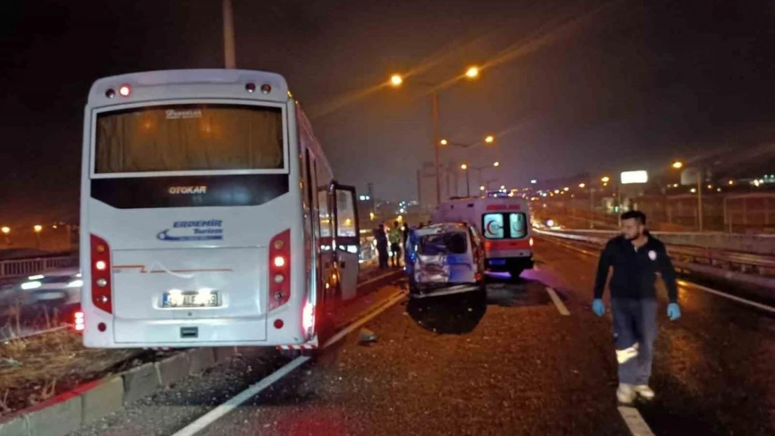 Manisa'da zincirleme kaza: 10 yaralı