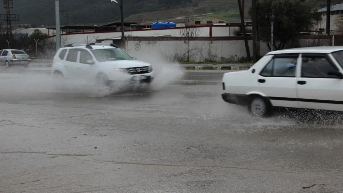 Manisa için gök gürültülü sağanak yağış uyarısı