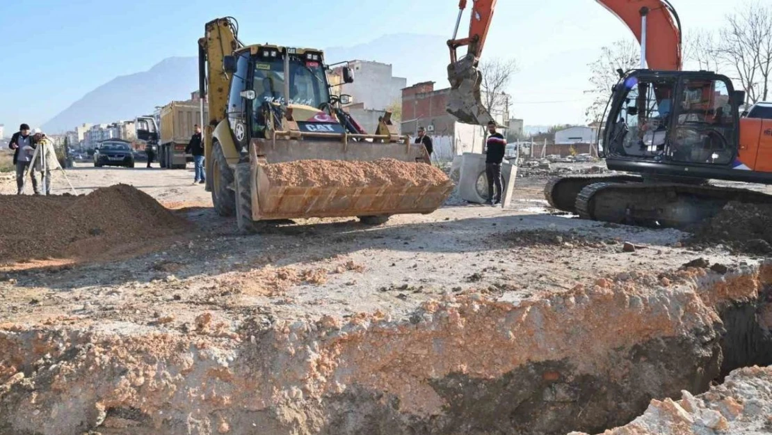 Manisa trafiğini rahatlatacak projede altyapı çalışmaları başladı