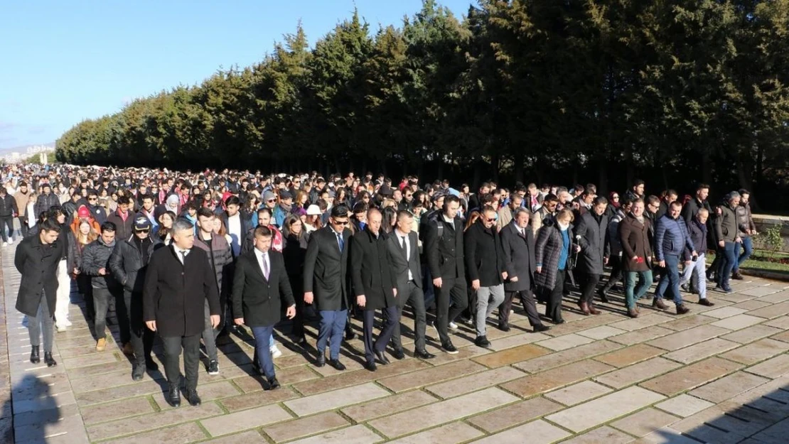 Manisalı gençlerden duygu dolu ziyaret