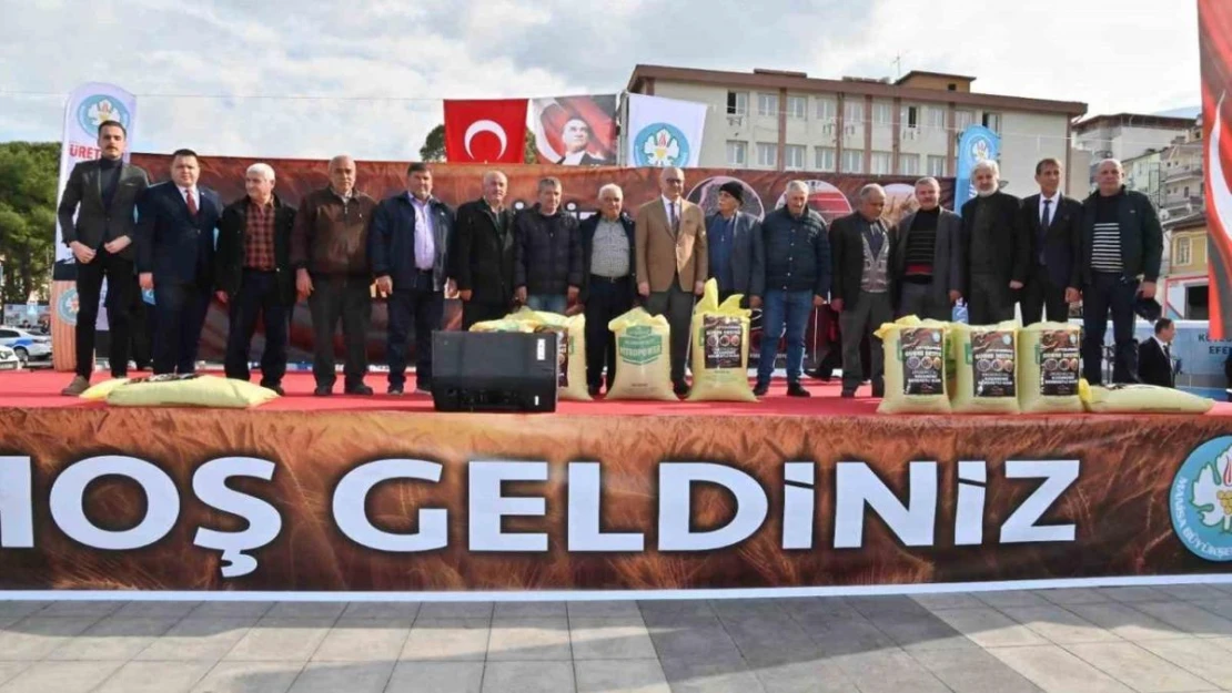 Manisalı üreticilere 1.850 ton gübre desteği