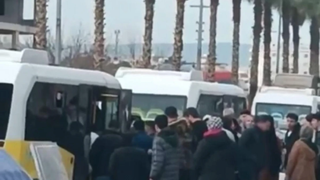 Mardin'de minibüs ile otomobil çarpıştı: 1 yaralı