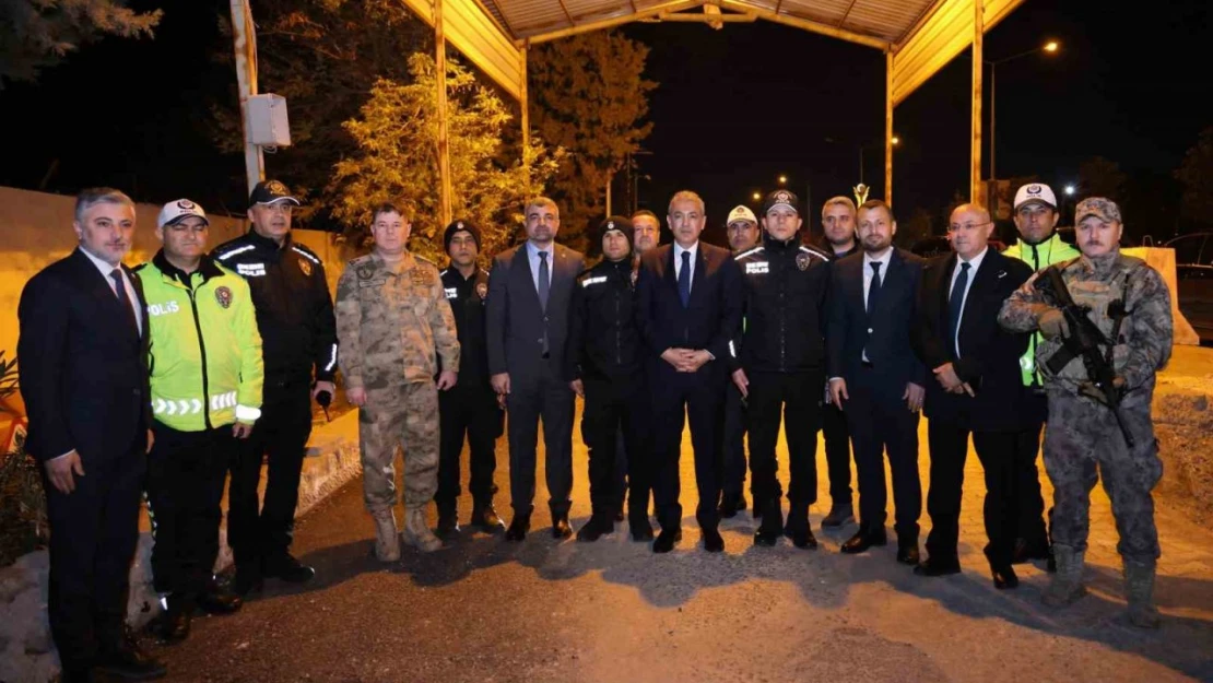 Mardin Valisi Akkoyun görevi başındaki personeli ziyaret etti