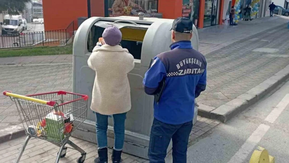 Markette mide bulandıran görüntü: Ambalajı kurtlanmış süt ürünü çıktı