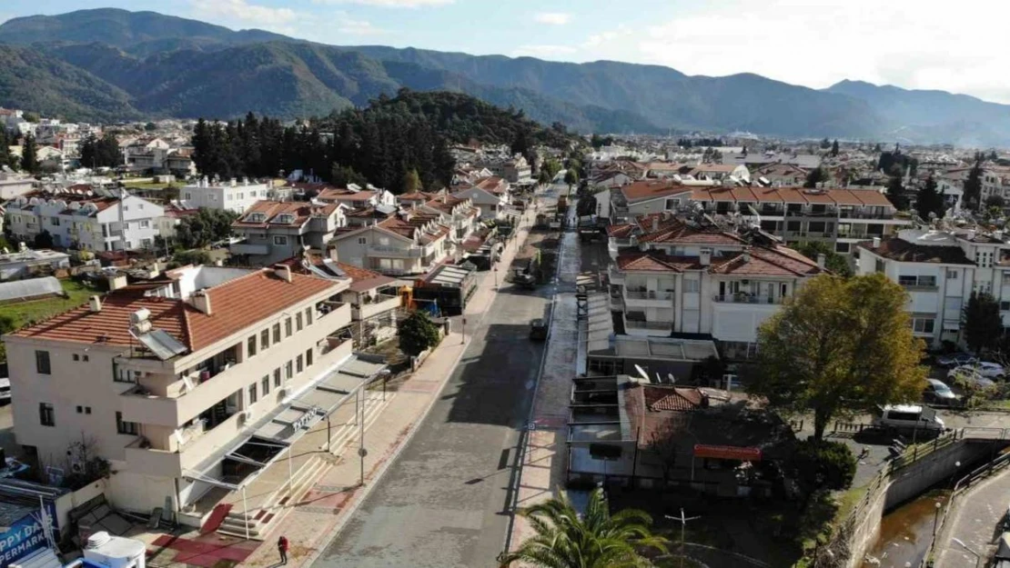 Marmaris Adnan Menderes Caddesi'nde çalışma başlatıldı