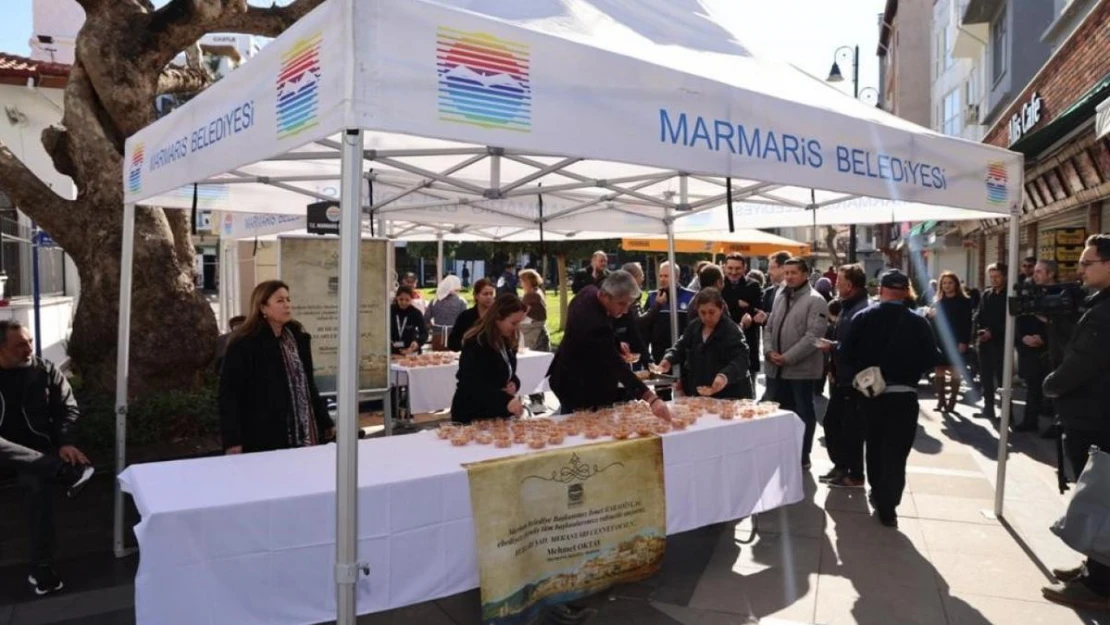 Marmaris'te merhum başkanlar anısına lokma dağıtıldı