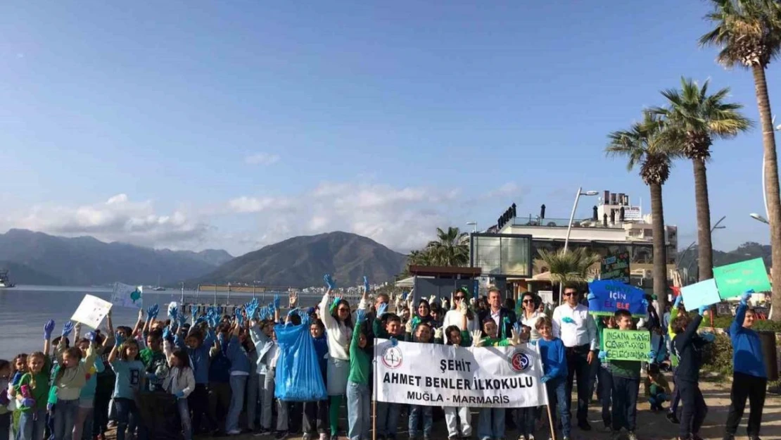 Marmarisli ilkokul öğrencilerinden örnek etkinlik