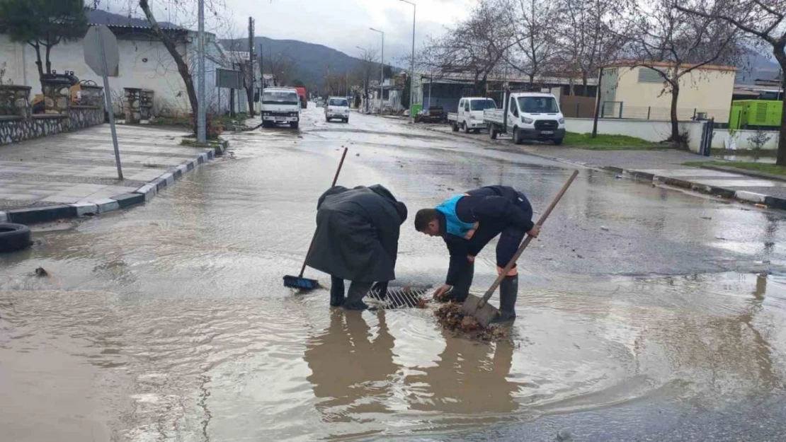 MASKİ'nin yağış müdahalesi sürüyor