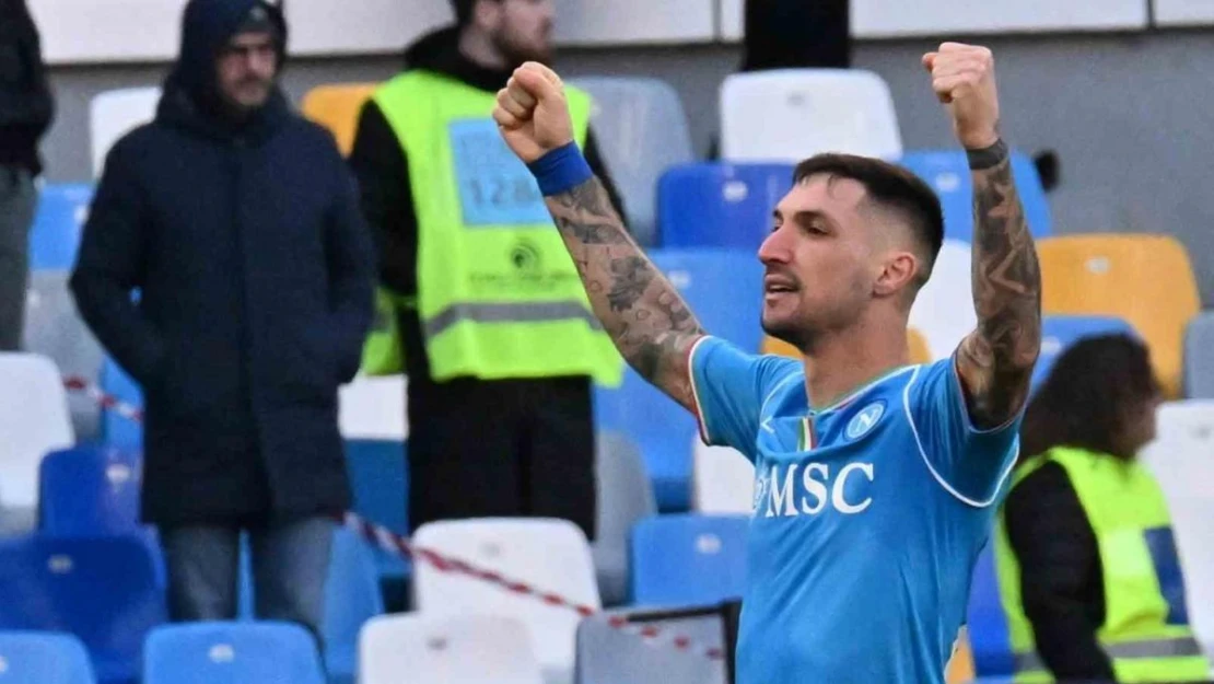 Matteo Politano, 2027'ye kadar Napoli'de