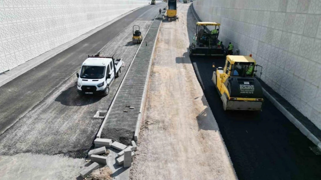 Menemen'de açılış yağmuru: Peş peşe açılışlar