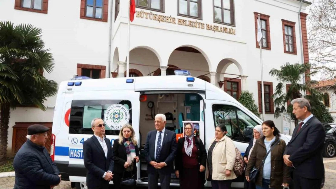 Merhum Özbay ailesinden Büyükşehir'e hasta nakil ambulans bağışı