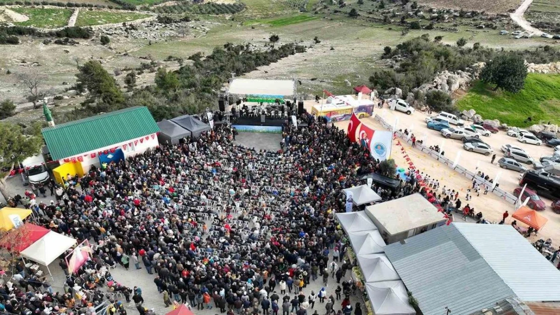 Mersin'de '2.Nergis Şenliği' düzenlendi