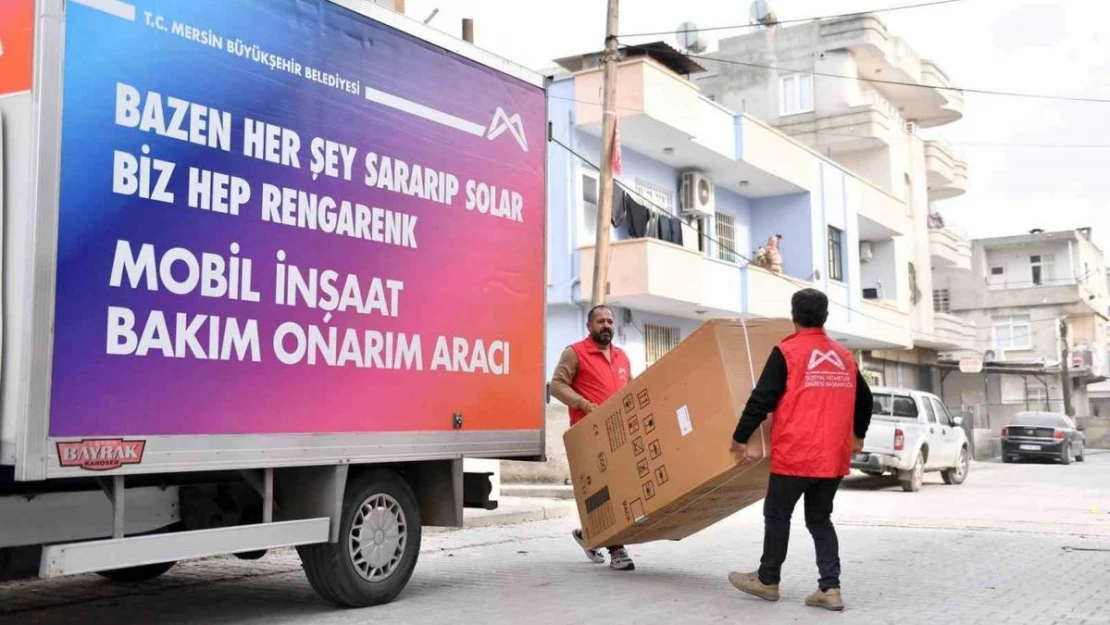 Mersin'de evi yanan aileye belediyeden eşya desteği