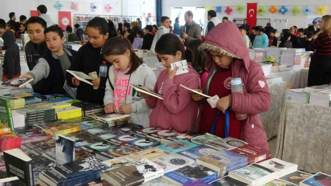 Mersin Erdemli'de kitap ve edebiyat günleri başladı