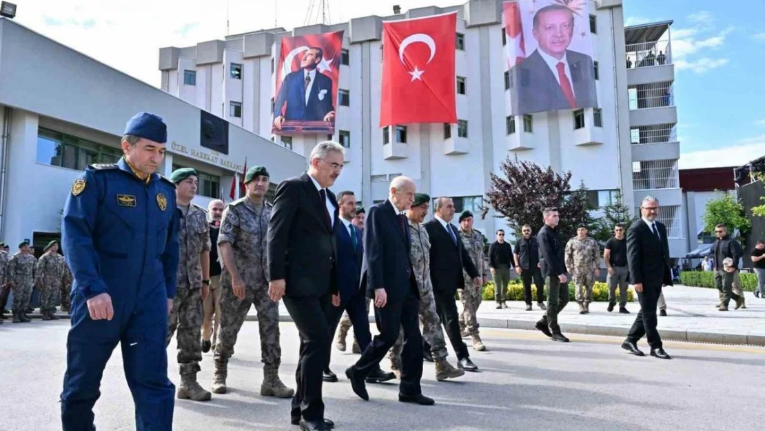 MHP Lideri Bahçeli'den Polis Özel Harekat Başkanlığına ziyaret